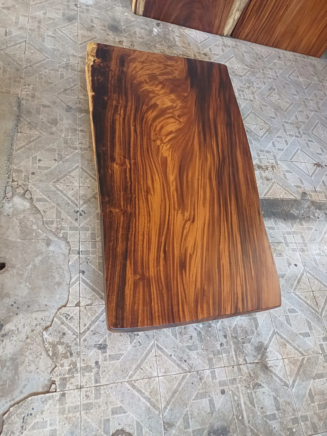 Live edge Saman wood the briar table