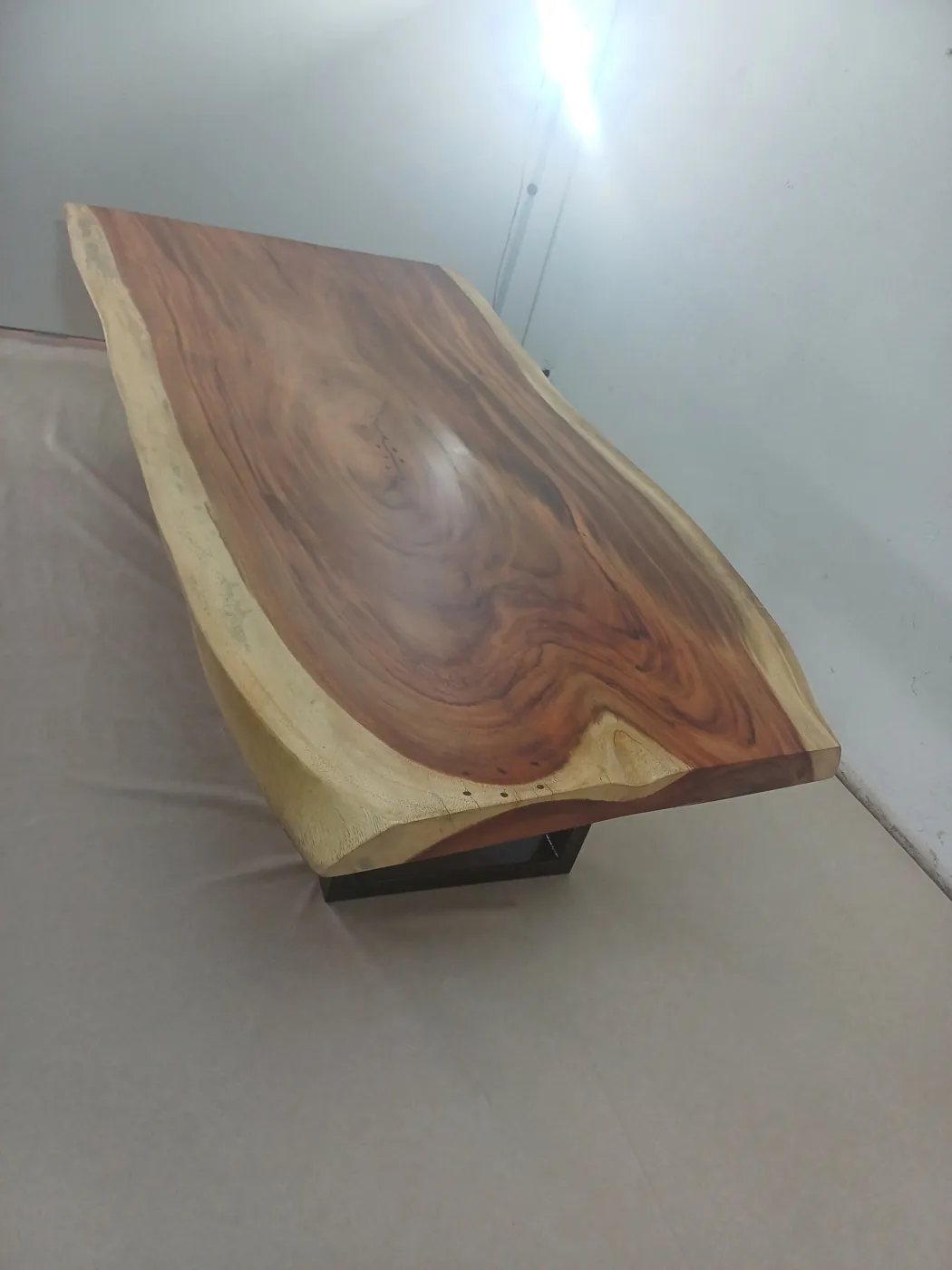 Live edge Saman wood the meadow table